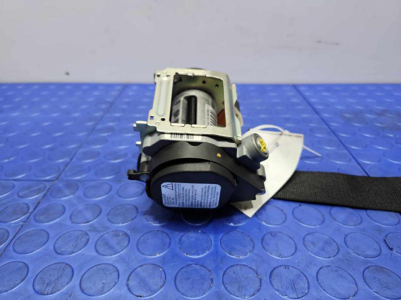 2016 BMW 528I Front Seat Belt