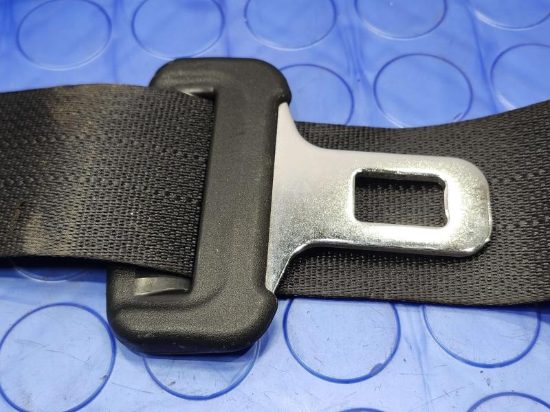 2011 Infiniti QX56 Rear Seat Belt