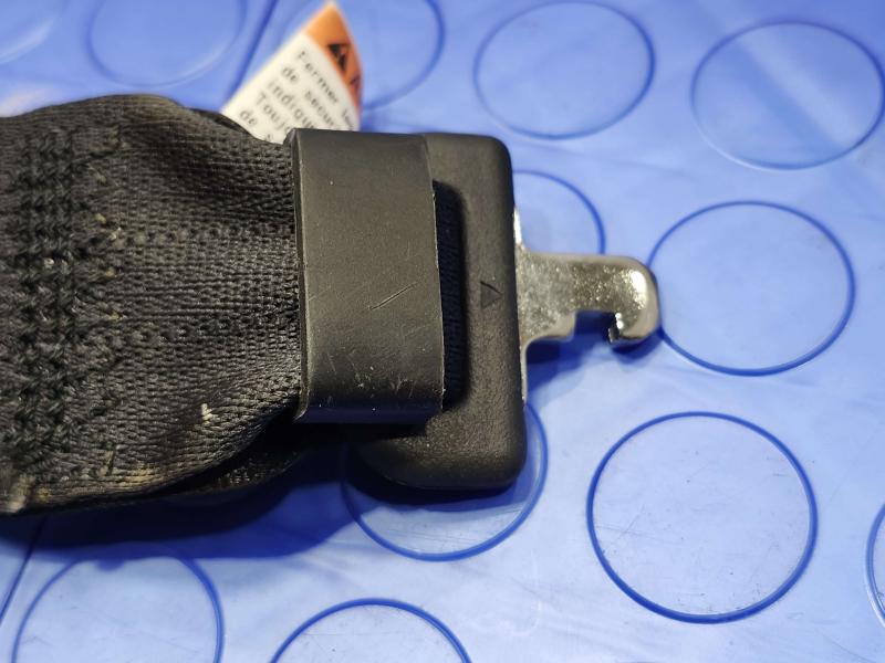 2011 Infiniti QX56 Rear Seat Belt