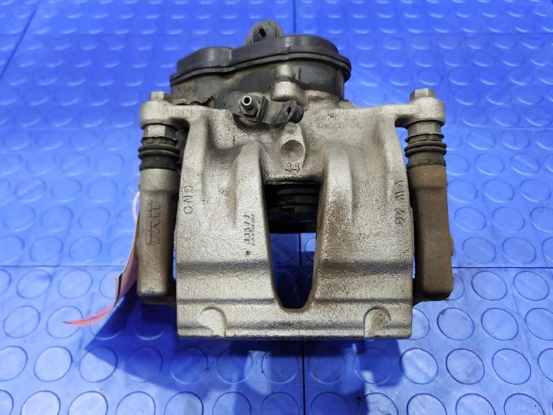 2017 Audi Q7 Caliper