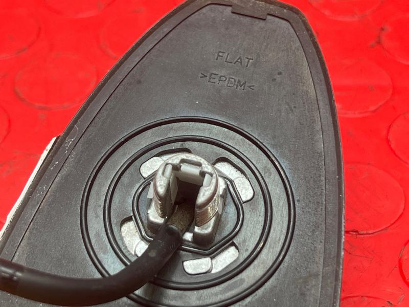 2011 Infiniti QX56 Antenna