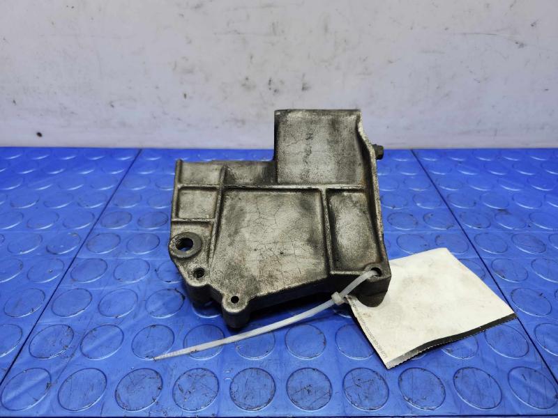 2001 Isuzu Trooper A/C Compressor Bracket
