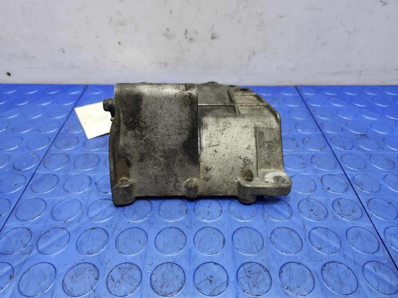 2001 Isuzu Trooper A/C Compressor Bracket
