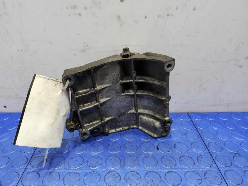 2001 Isuzu Trooper A/C Compressor Bracket