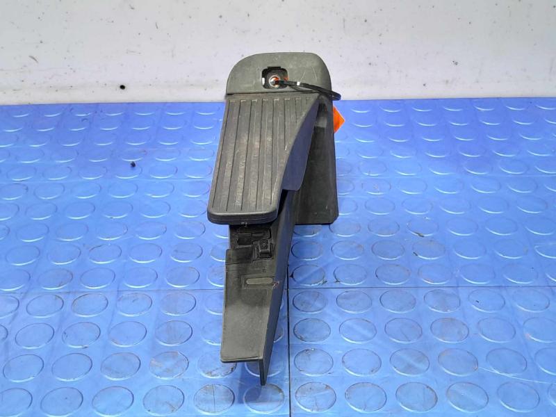 2017-2023 Volvo S90 Accelerator Pedal Assembly Genuine OEM 31489764