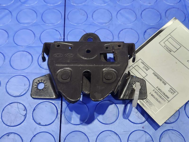 2011 Kia Sorento Hood Latch