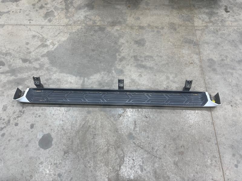 2011 Infiniti QX56 Running Boards