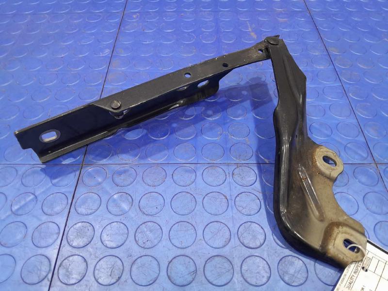 2014 Audi A7 Hood Hinge