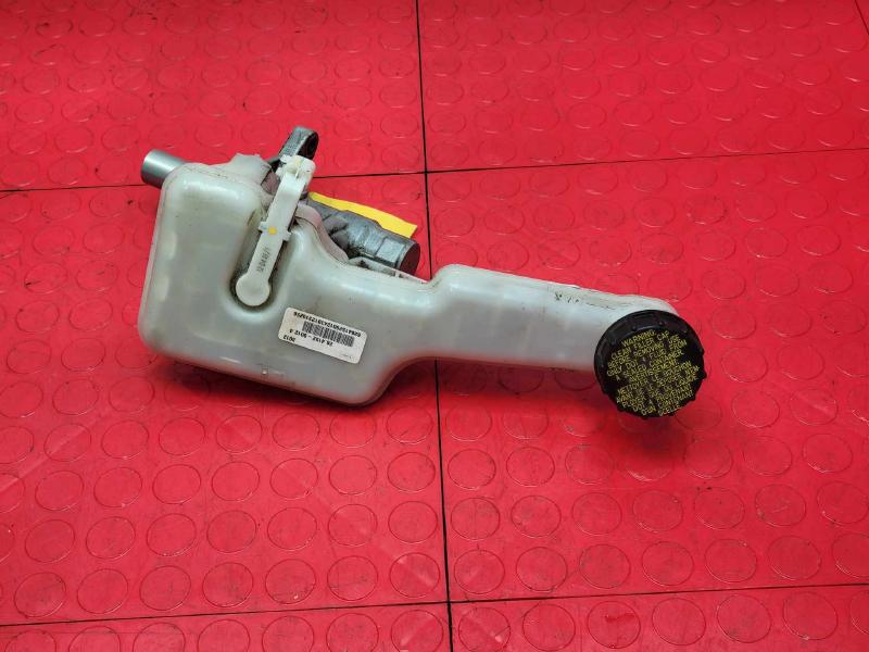 2013-2016 Ford Fusion Brake Master Cylinder Assembly Genuine OEM DG9Z2140A
