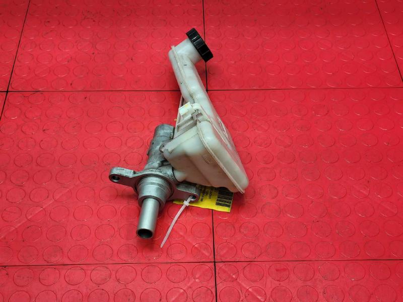 2013-2016 Ford Fusion Brake Master Cylinder Assembly Genuine OEM DG9Z2140A
