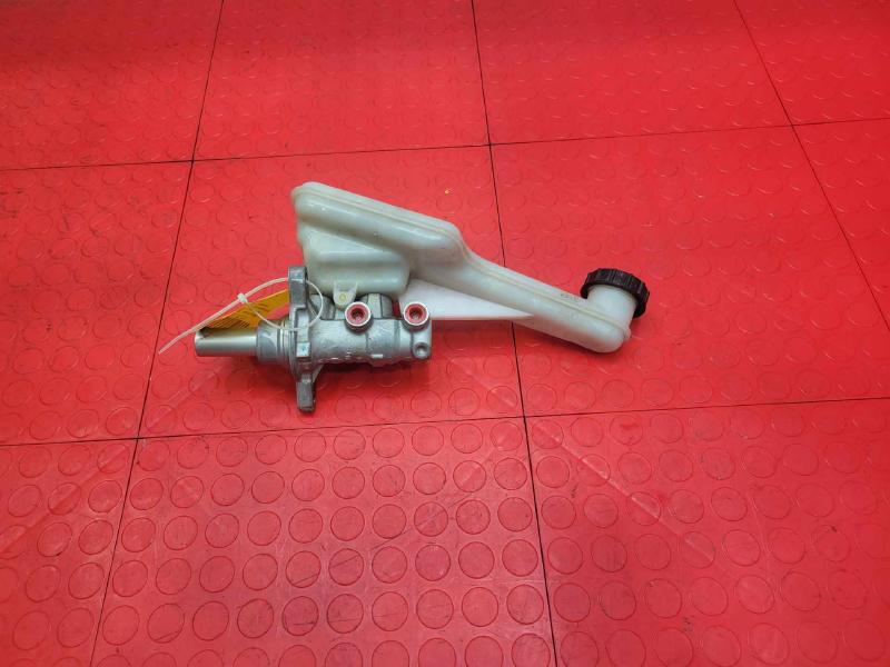 2013-2016 Ford Fusion Brake Master Cylinder Assembly Genuine OEM DG9Z2140A