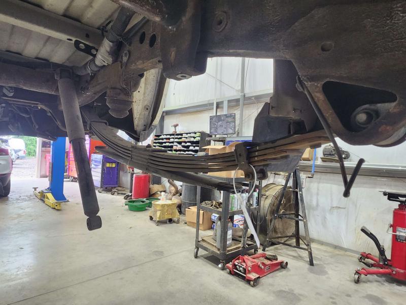 2017 Chevrolet Silverado 2500 Leaf Spring Rear
