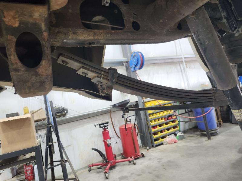2017 Chevrolet Silverado 2500 Leaf Spring Rear