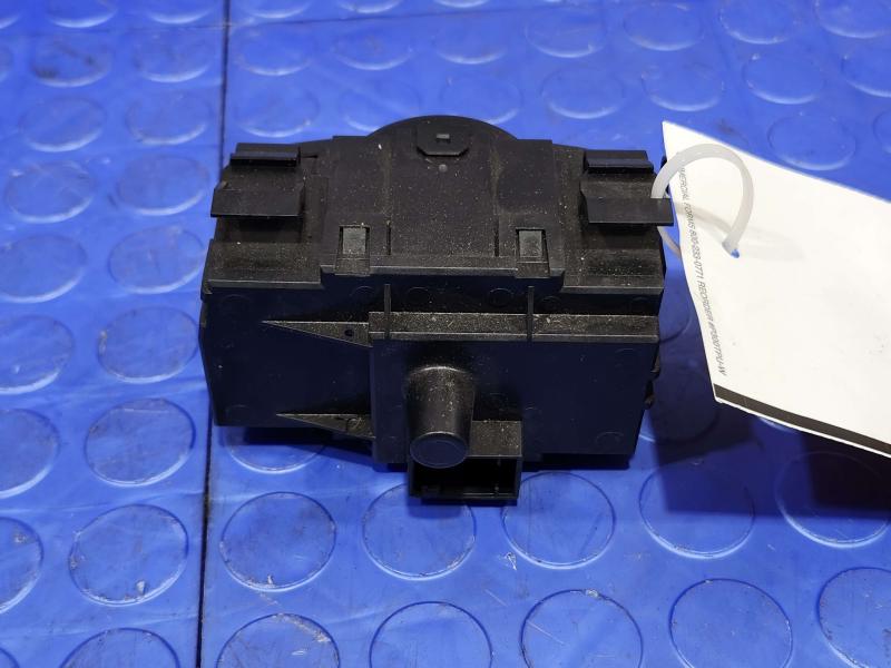 2008 BMW 128i Headlight Switch (Dash Mtd)