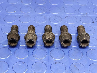 2005 Volkswagen Jetta Lug Nuts