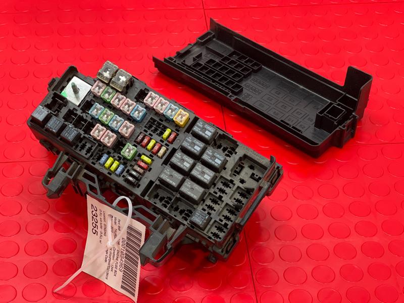 2012 Ford Taurus Engine Fuse Box