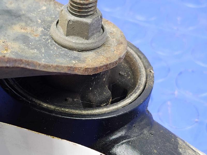 2018 Jeep Compass Lower Control Arm Rr