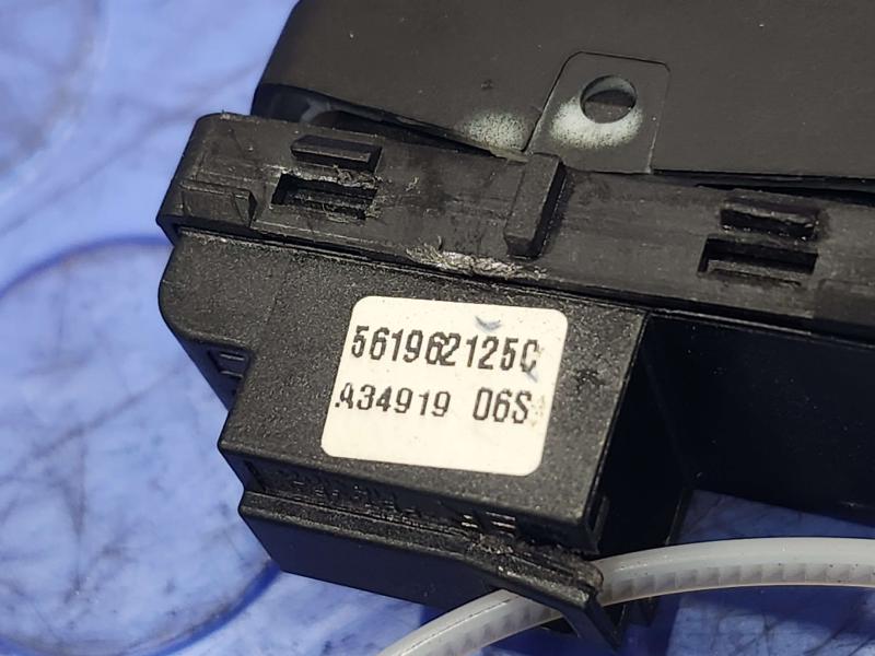 2020 Volkswagen Passat Door Switch Front