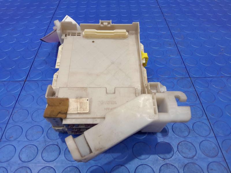 2010-2011 Toyota Prius Driver Instrument Panel Junction Block OEM 82730-47450