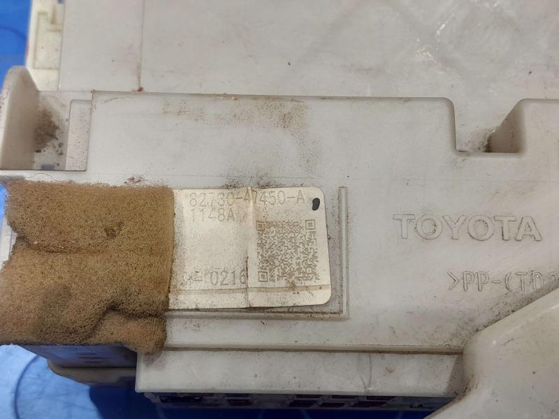 2010-2011 Toyota Prius Driver Instrument Panel Junction Block OEM 82730-47450