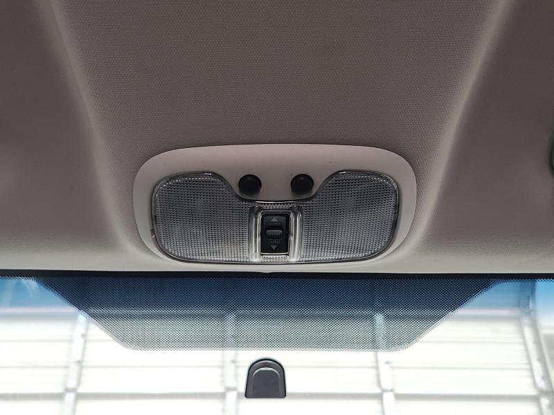 2012 Jeep Compass Front Console