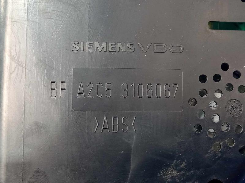2006-2007 Volkswagen Passat Instrument Cluster Speedometer OEM 3C0920970RXZ04