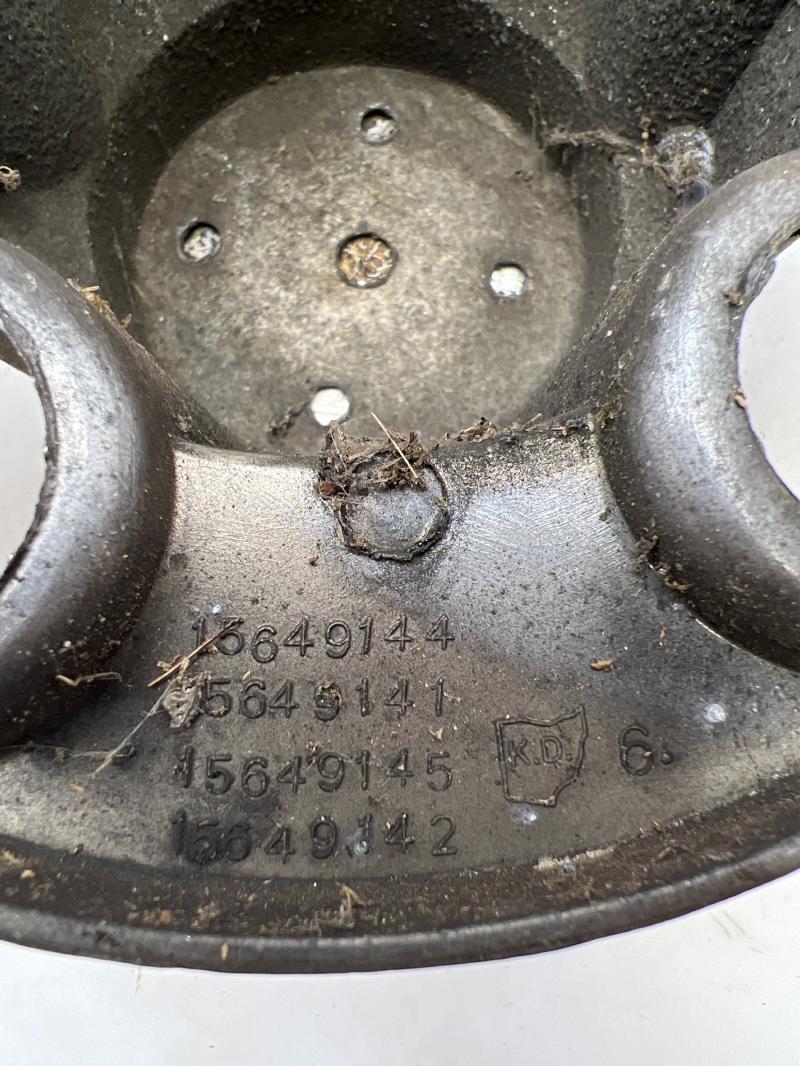 1993 Chevrolet G20 Center Cap