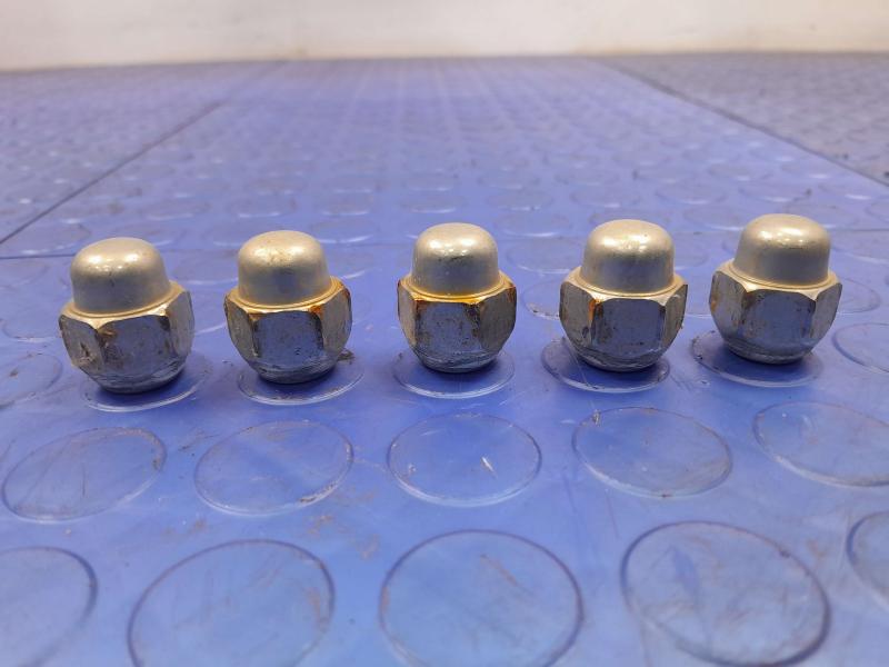 2015 Hyundai Tucson Lug Nuts