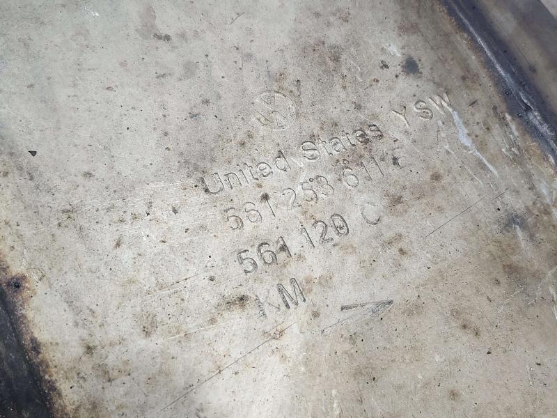 2020 Volkswagen Passat Muffler