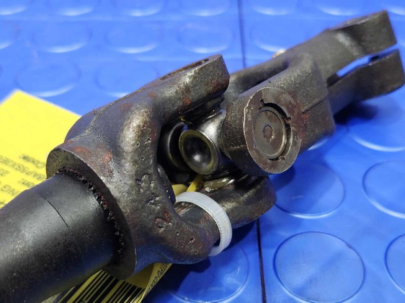 2014-2015 Cadillac CTS Upper Steering Intermediate Shaft Genuine OEM 22851239