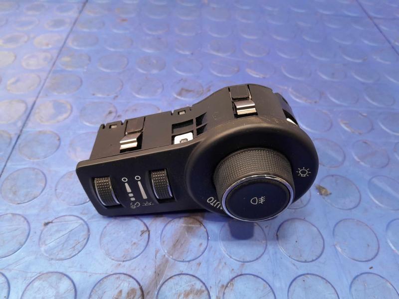 2015-2016 Chrysler 200 Headlamp Control Switch Fog Lamps OEM 68154356AB