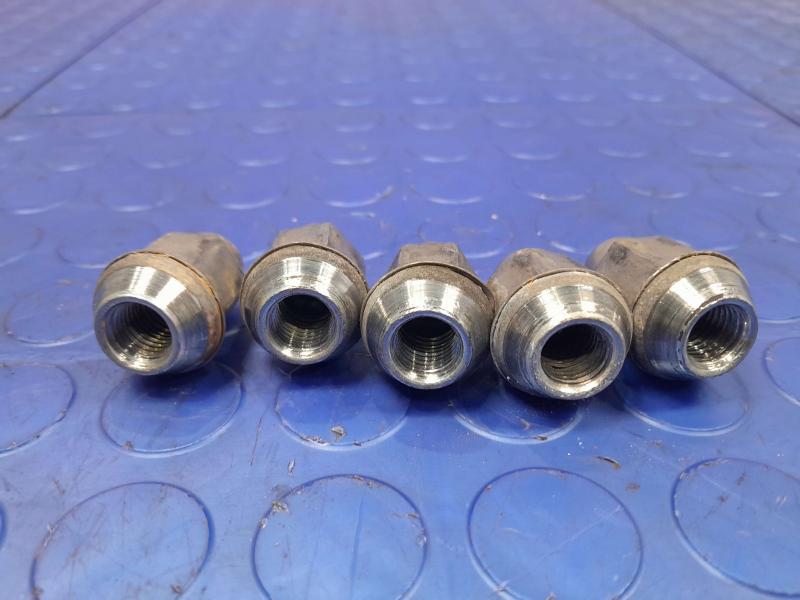 2016 Chevrolet Trax Lug Nuts