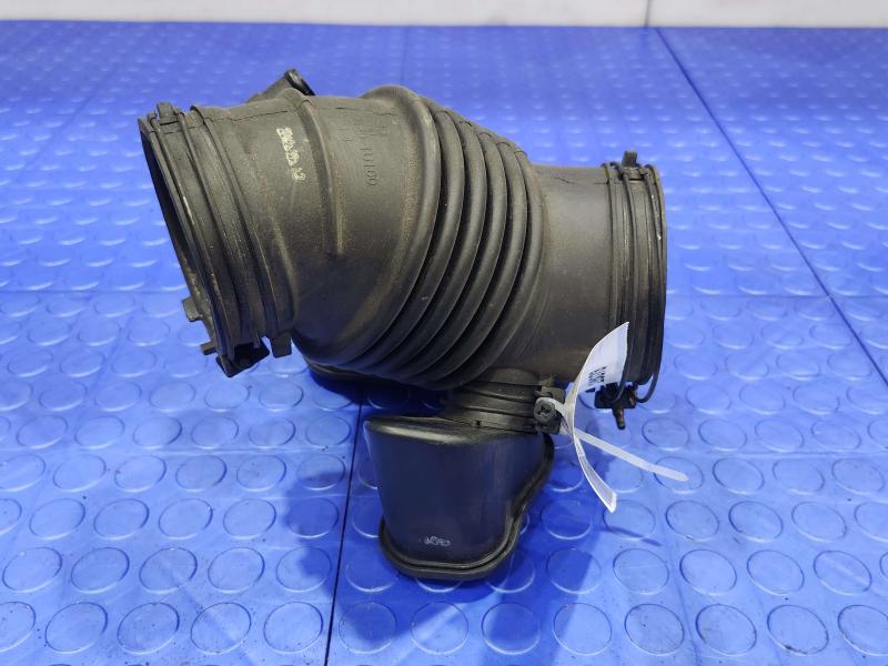 2011 Kia Sorento Air Intake Tube/Resonator
