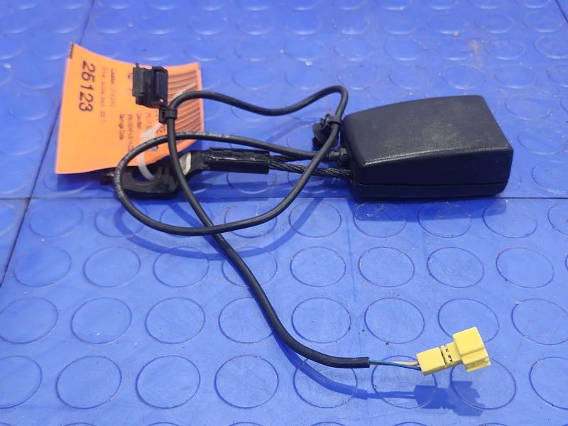 2017 Mercedes C-Class Front Seat Belt