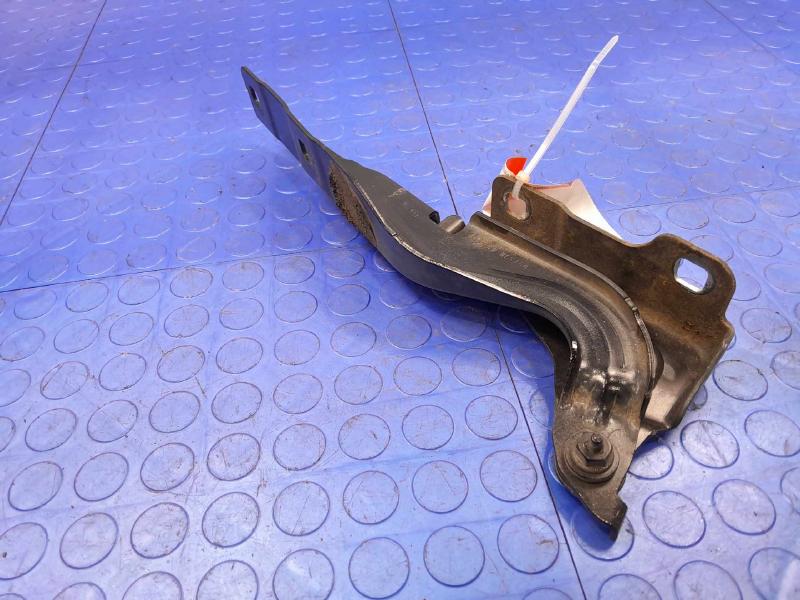 2018 Jeep Compass Hood Hinge