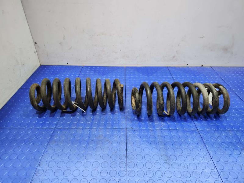 2012 Ford F-250 Super Duty Coil/Air Spring