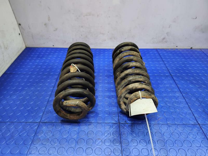 2012 Ford F-250 Super Duty Coil/Air Spring