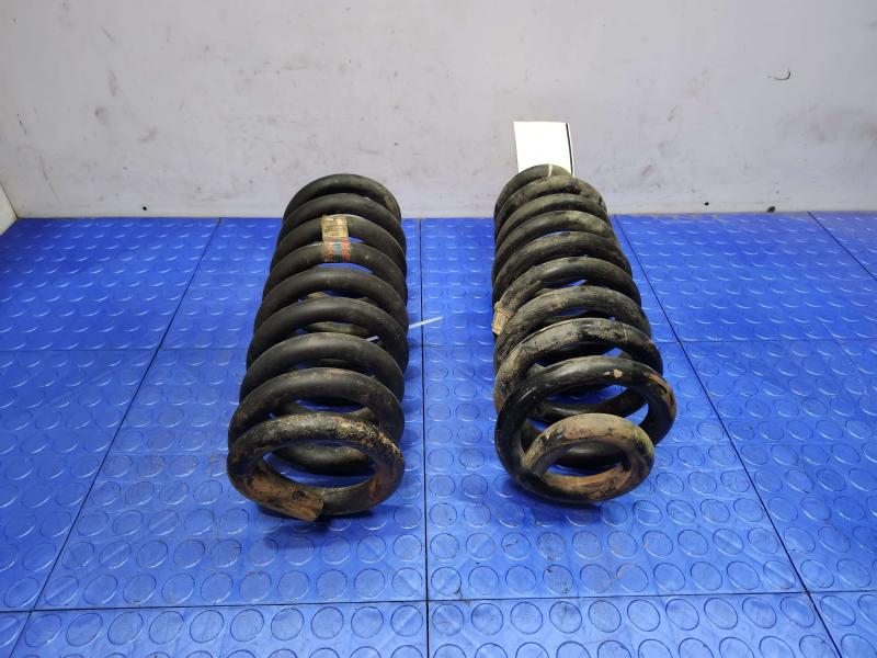 2012 Ford F-250 Super Duty Coil/Air Spring