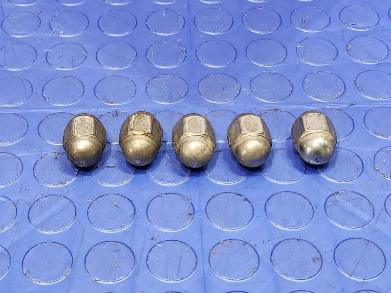2002 Toyota Camry Lug Nuts