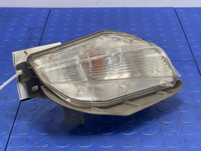 2012-2014 Toyota Prius V Turn Signal Park Lamp Right Passenger Side OEM 8151147030,RH