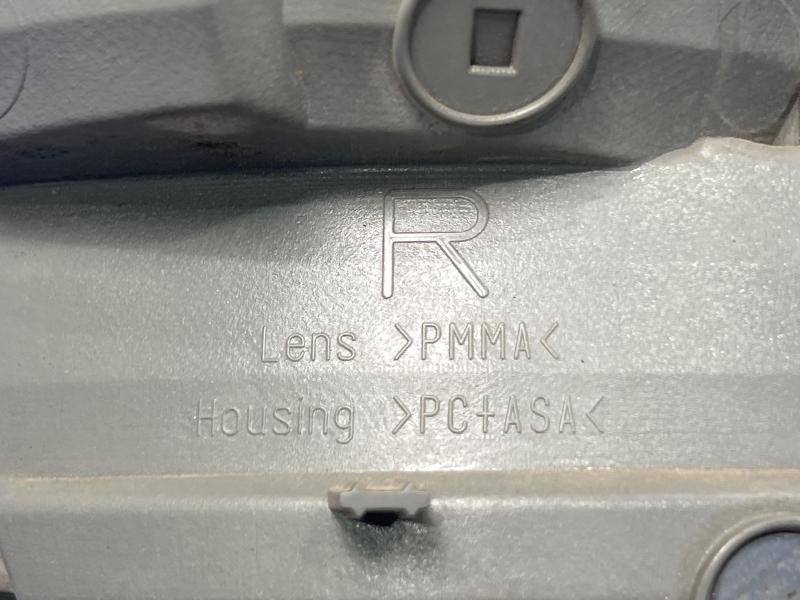 2012-2014 Toyota Prius V Turn Signal Park Lamp Right Passenger Side OEM 8151147030,RH