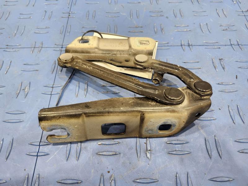2010 Mercedes ML-Class Hood Hinge