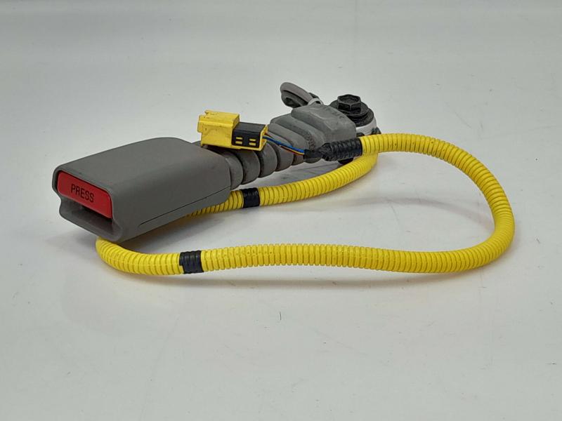 2014 Kia Sedona Front Seat Belt