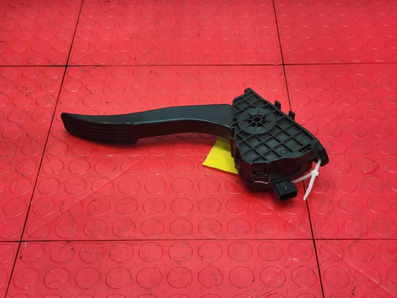 2013-2019 Ford Fusion Accelerator Pedal Assembly OEM DG9C-9F836-AB