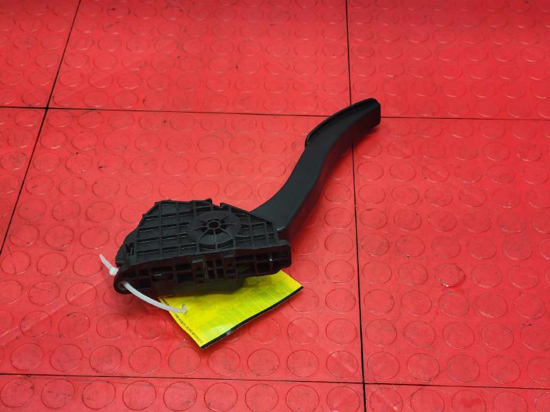 2013-2019 Ford Fusion Accelerator Pedal Assembly OEM DG9C-9F836-AB