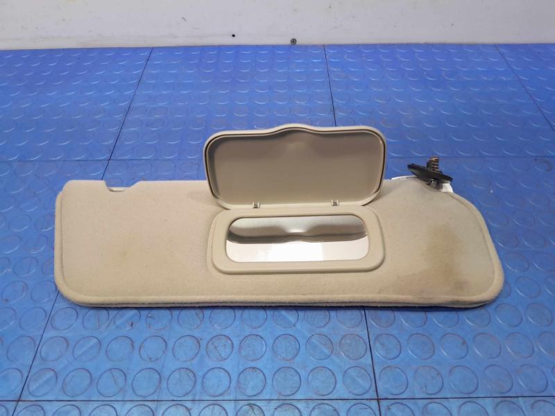 2005 Ford Explorer Sun Visor