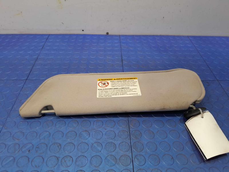 2005 Ford Explorer Sun Visor