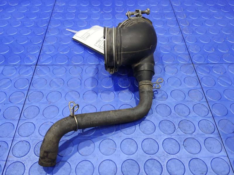 2010-2015 Toyota Prius 1.8L Enigne Air Cleaner Hose Genuine OEM 1788137120