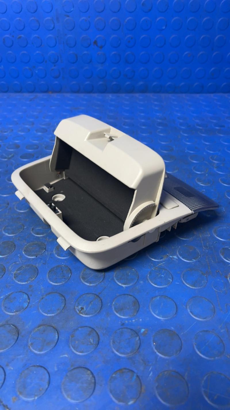 2005 Subaru Outback Roof Console Assembly w/o Sunroof - Gray OEM 92151AG01AOR