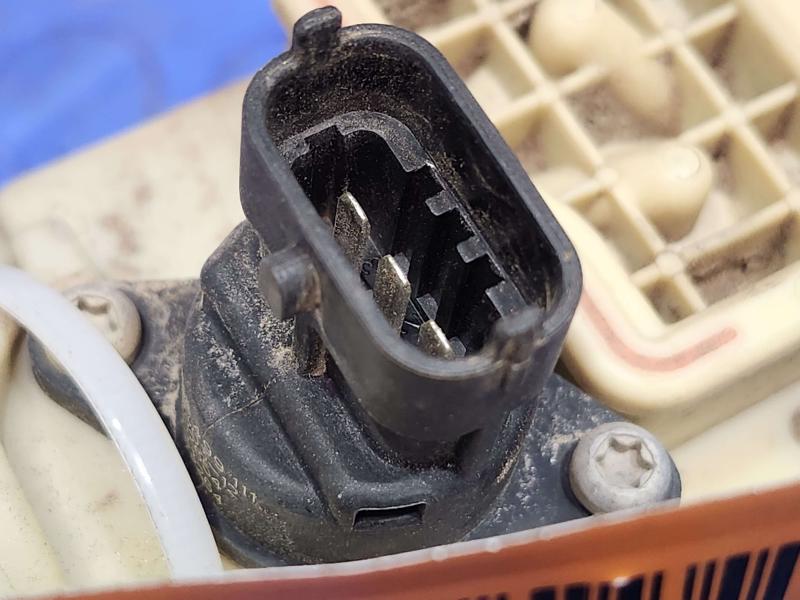 2012 Ford F-250 Super Duty Exhaust Fluid Pump
